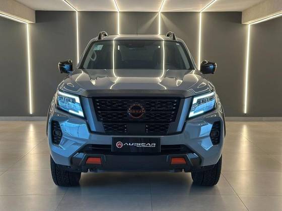 NISSAN FRONTIER 2.3 16V TURBO DIESEL PRO4X CD 4X4 AUTOMÁTICO
